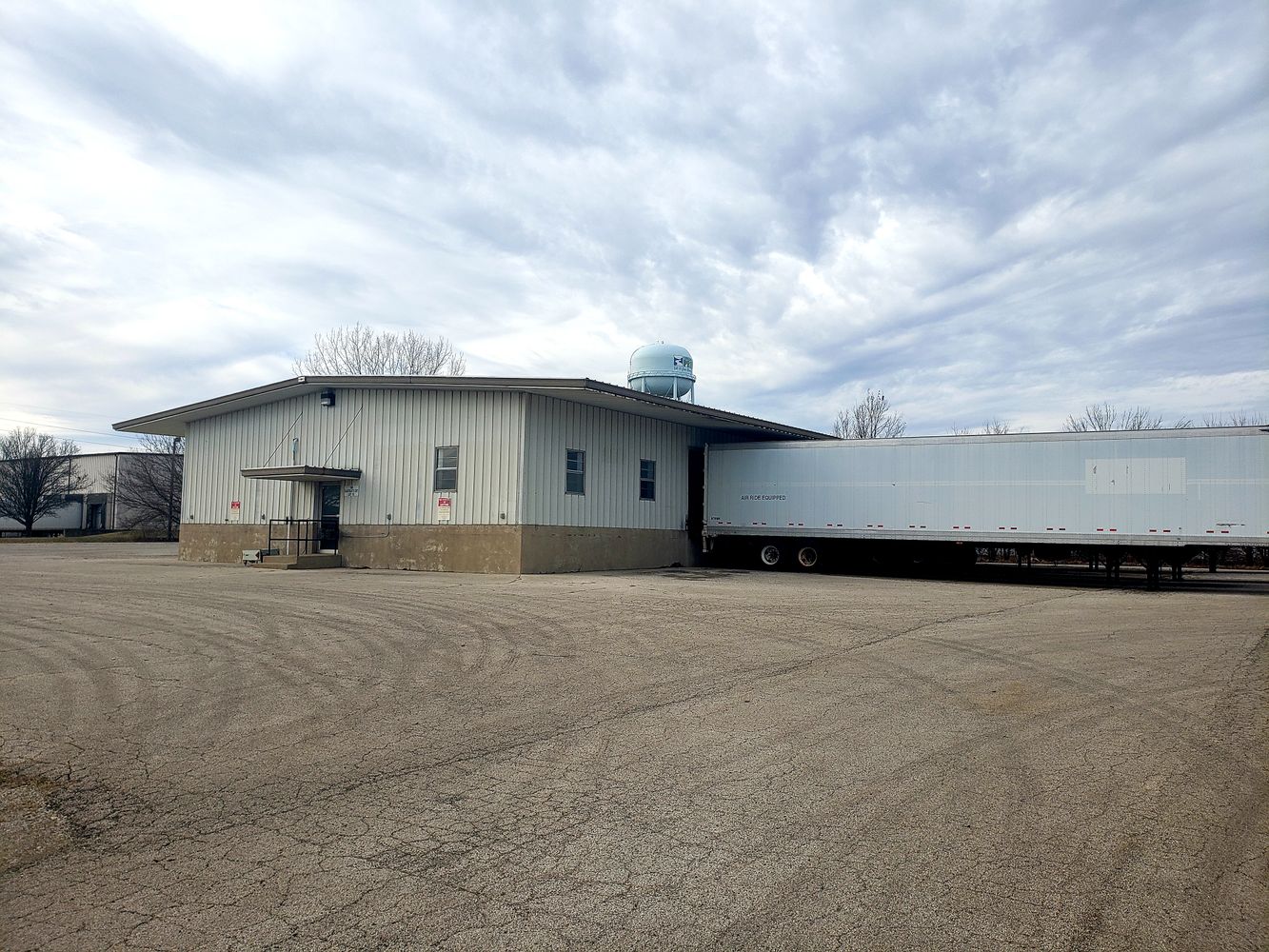 INDUSTRIAL BUILDING FOR SALE: 188 Eastgate Ct, Danville, IL 61834